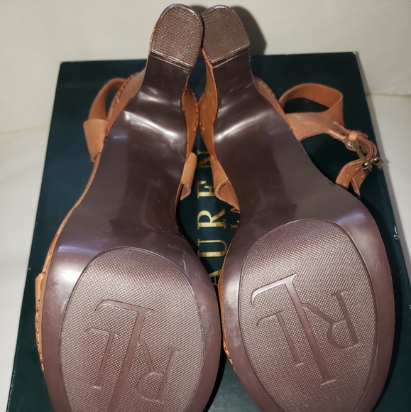 NEW! Ralph Lauren tan strappy/buckle heels. - Picture 4 of 5